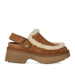 UGG ESMEE CHESTNUT CLOG