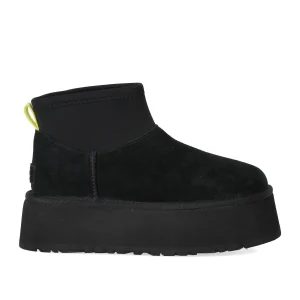 UGG CLASSIC MINI DIPPER BLACK BOOT