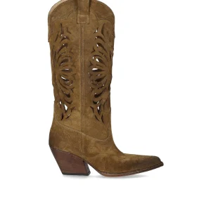 ELENA IACHI BIVES MUD TEXAN BOOT