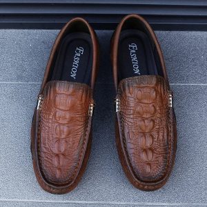 Mocassins marron en cuir véritable à motifs crocodile